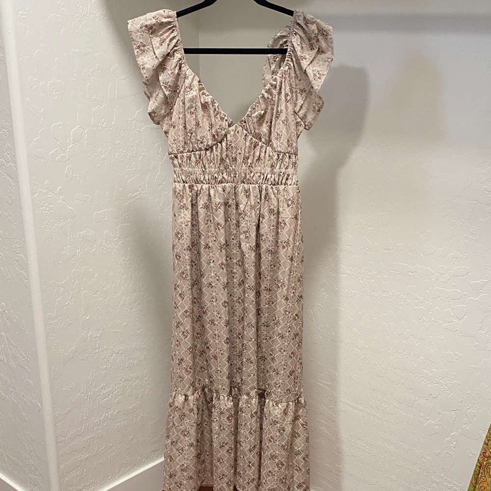 Altar’d State Gorgeous Boho Cream Floral Maxi Dress ☀️💕💐